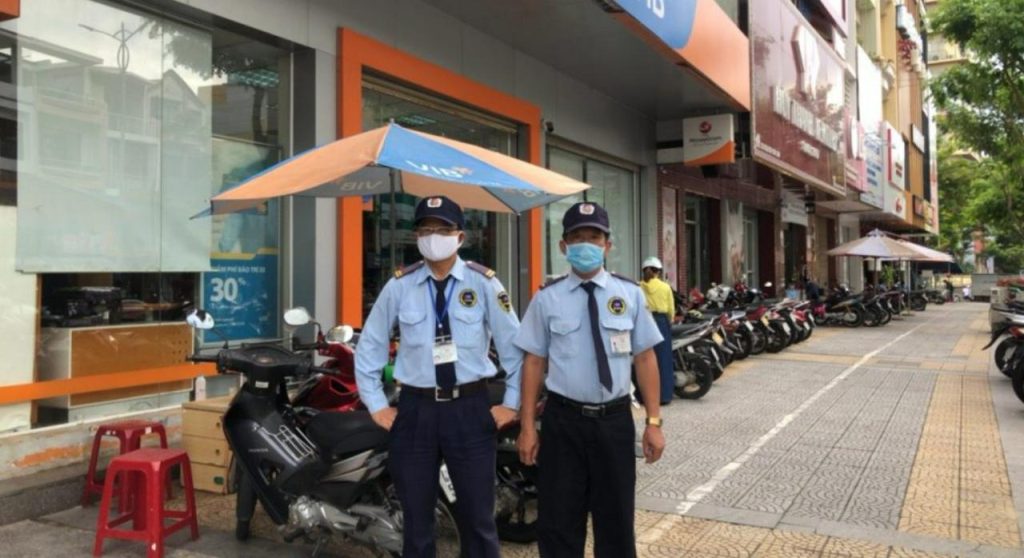 Mất kiểm soát dòng người – phương tiện – hàng hóa.